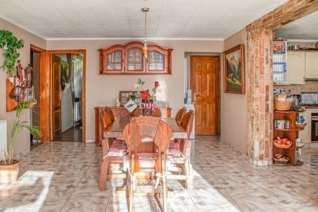 Eladó családi ház, Üllőn 109.9 M Ft, 5 szobás