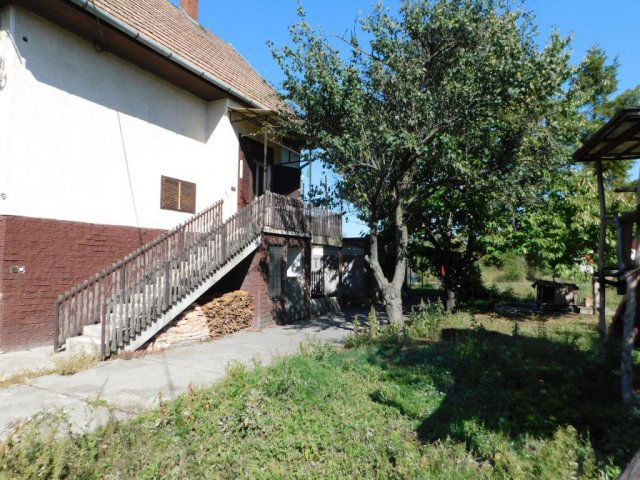 Eladó családi ház, Farmoson 39.9 M Ft, 4 szobás