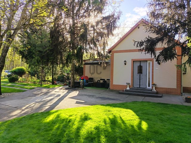 Eladó családi ház, Csemőn 88 M Ft, 4 szobás