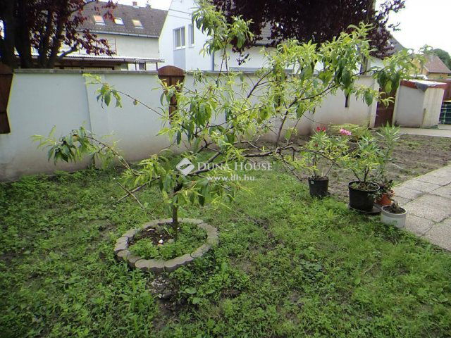 Eladó családi ház, Budapesten, III. kerületben 192 M Ft