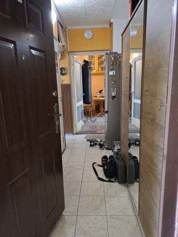 Eladó panellakás, Dorogon 47.99 M Ft, 3 szobás