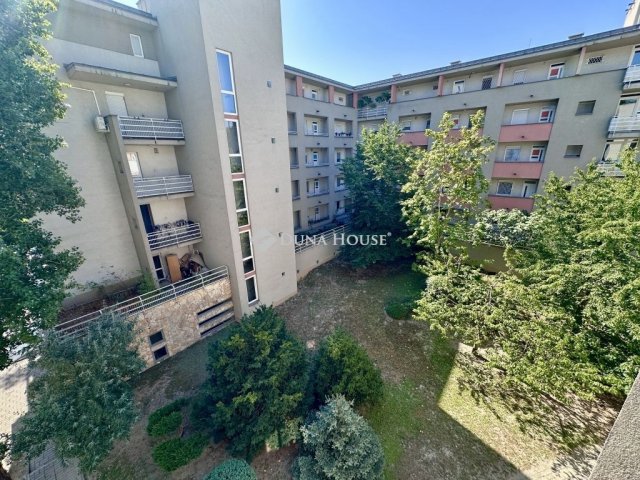 Eladó téglalakás, Budapesten, IV. kerületben 75 M Ft, 1 szobás