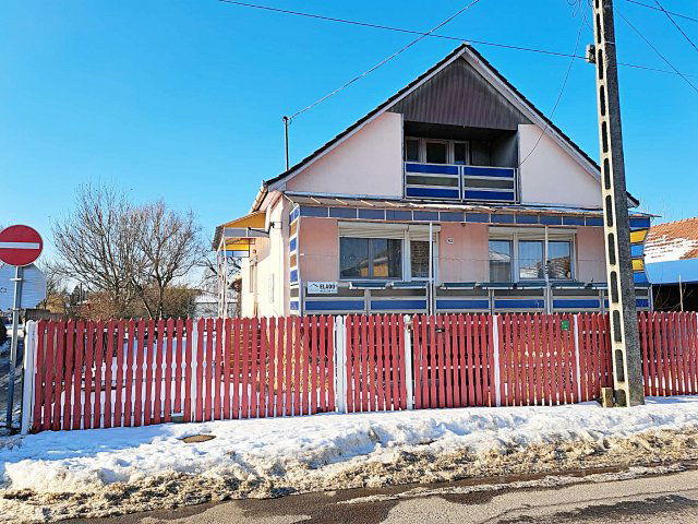 Eladó családi ház, Újfehértón 55 M Ft, 3 szobás