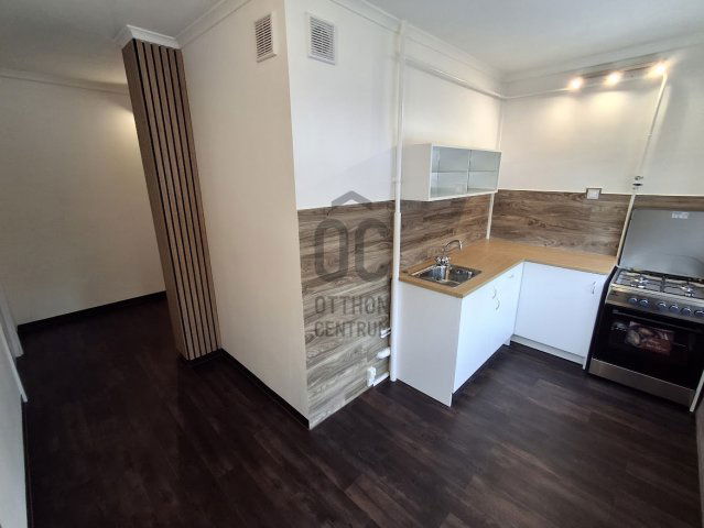 Eladó panellakás, Cegléden 48.9 M Ft, 2 szobás