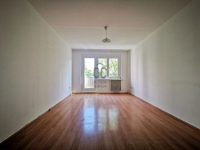 Eladó panellakás, Székesfehérvárott 41.8 M Ft, 2 szobás