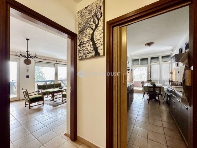 Eladó téglalakás, Pécsett 109 M Ft, 4 szobás