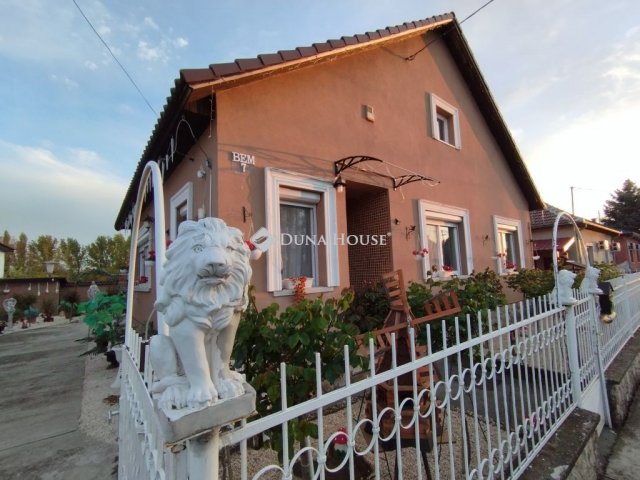 Eladó családi ház, Fábiánsebestyénben 45 M Ft, 3 szobás