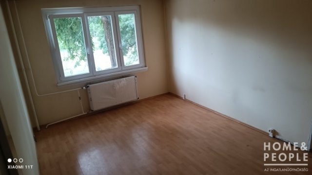 Eladó téglalakás, Szegeden 53 M Ft, 2+1 szobás