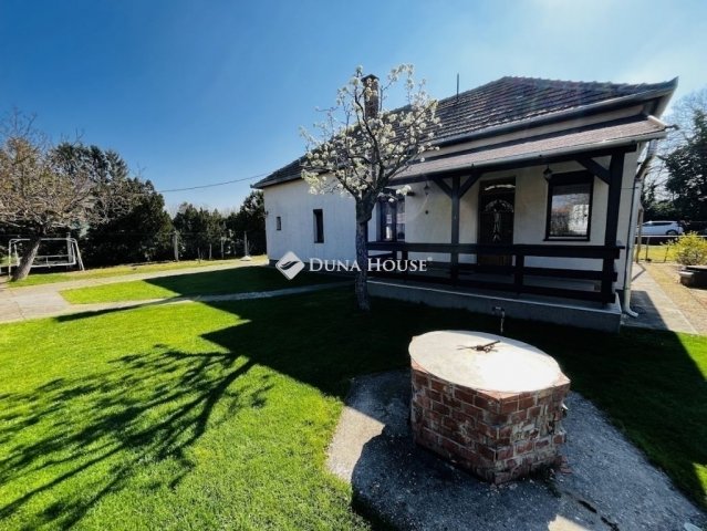 Eladó családi ház, Tápiószecsőn 52.9 M Ft, 2 szobás