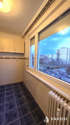 Eladó panellakás, Debrecenben 65 M Ft, 3 szobás