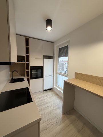 Eladó panellakás, Pécsett 51.9 M Ft, 2 szobás