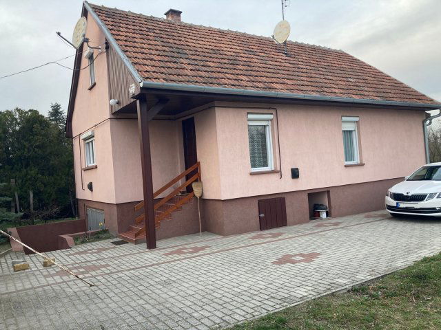 Eladó családi ház, Kiskunhalason 27 M Ft, 3 szobás