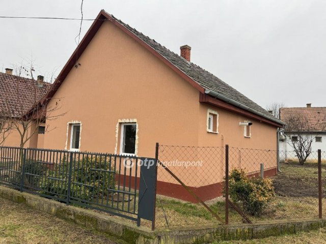 Eladó családi ház, Tiszafüreden 35 M Ft, 2+1 szobás