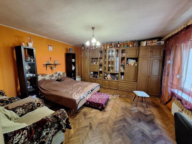 Eladó családi ház, Kecskeméten 42 M Ft, 2 szobás