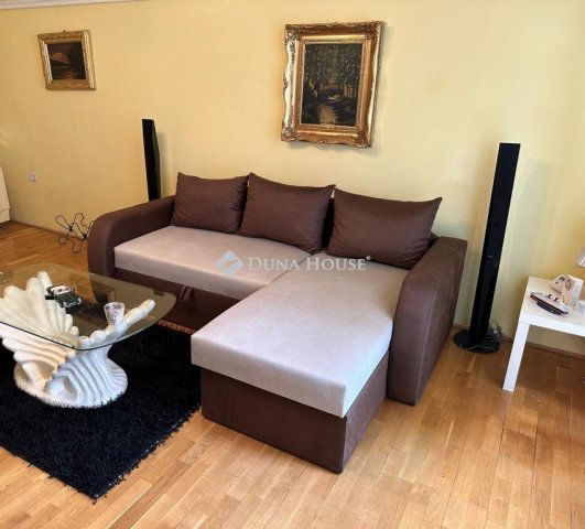 Kiadó téglalakás, albérlet, Budapesten, VI. kerületben