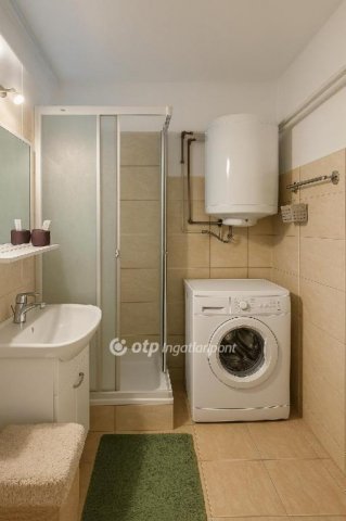 Eladó téglalakás, Egerben 54 M Ft, 2+1 szobás