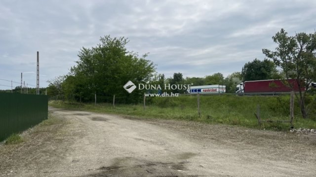 Eladó telek, Vecsésen 250 M Ft / költözzbe.hu