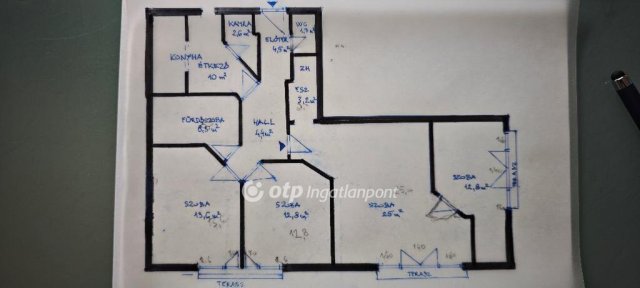Eladó téglalakás, Pécsett 92 M Ft, 4 szobás