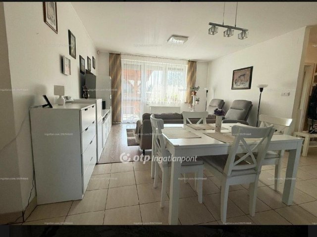 Eladó ikerház, Halásztelken 109 M Ft, 3+1 szobás