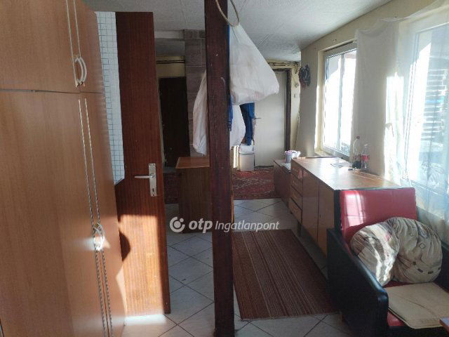 Eladó családi ház, Berhidán 25 M Ft, 2 szobás