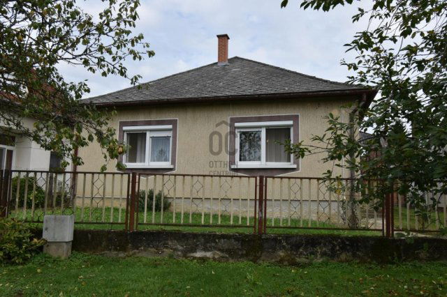 Eladó családi ház, Pákán 29.99 M Ft, 3 szobás