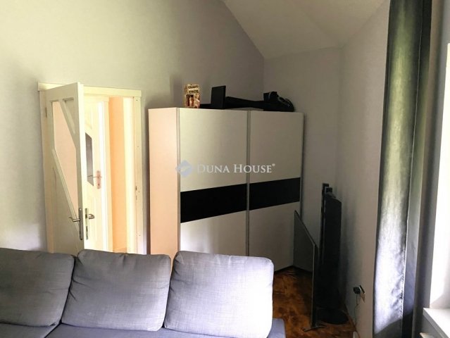 Eladó családi ház, Békéscsabán 150 M Ft, 5 szobás