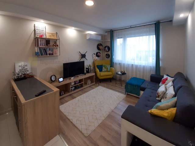 Kiadó panellakás, albérlet, Szegeden, Csongrádi sugárúton