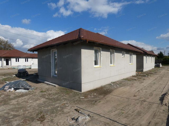 Eladó ikerház, Monorierdőn 57.8 M Ft, 4 szobás