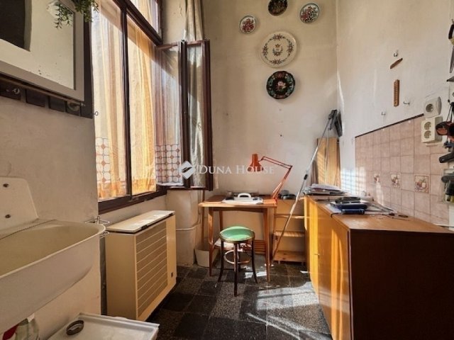 Eladó téglalakás, Budapesten, IX. kerületben 99.9 M Ft, 4 szobás