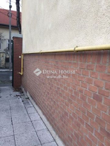 Eladó családi ház, Budapesten, X. kerületben 310 M Ft, 9 szobás