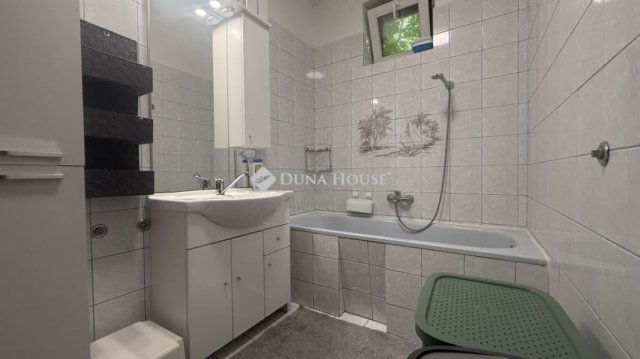 Eladó családi ház, Bükön 87.5 M Ft, 7 szobás