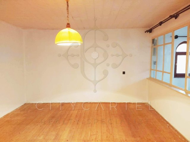 Eladó családi ház, Előszálláson 24.9 M Ft, 1+1 szobás