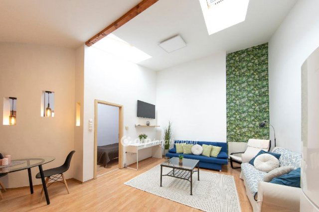 Kiadó téglalakás, albérlet, Budapesten, VI. kerületben