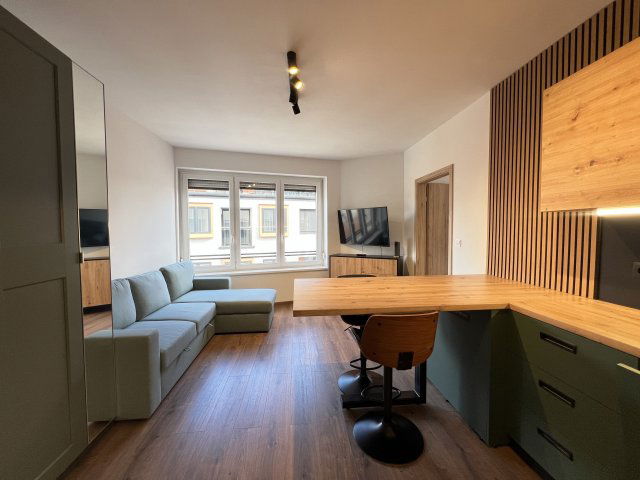 Kiadó téglalakás, albérlet, VIII. kerületben, Vajdahunyad utcában