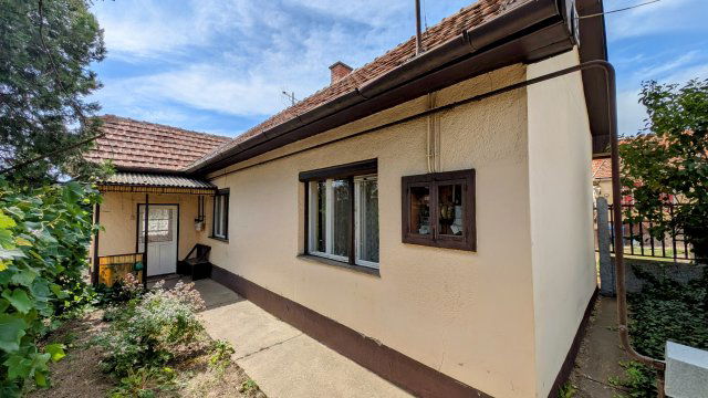 Eladó családi ház, Hajdúhadházon 20 M Ft, 2 szobás