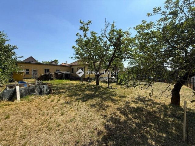 Eladó családi ház, Budapesten, XVII. kerületben 99 M Ft