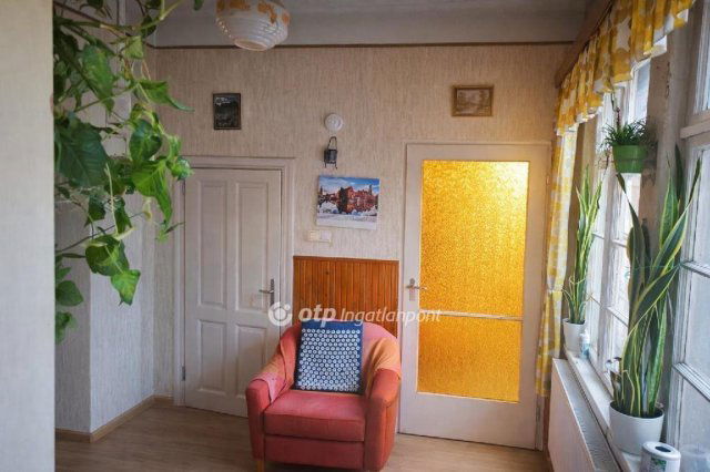 Eladó családi ház, Dunaharasztin 64.9 M Ft, 2+1 szobás