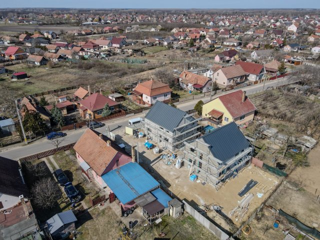 Eladó ikerház, Hajdúsámsonon 94.4 M Ft, 4 szobás