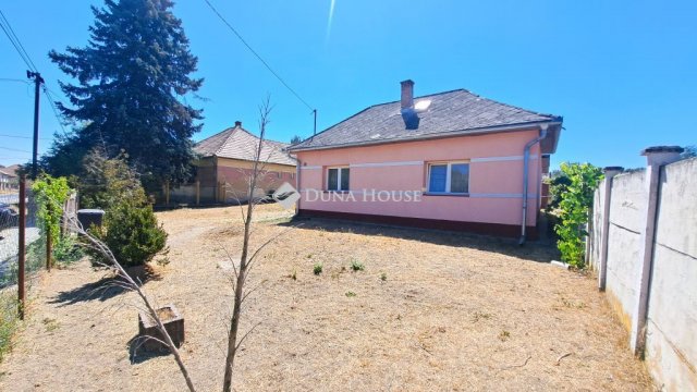 Eladó családi ház, Tápióságon, Szecsői úton 19.9 M Ft