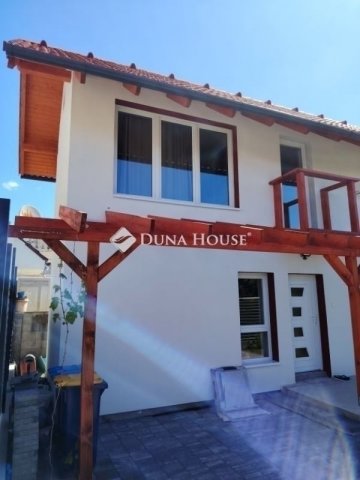 Eladó családi ház, Budapesten, XVI. kerületben 124.99 M Ft