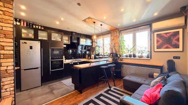 Eladó téglalakás, Budapesten, VIII. kerületben, Üllői úton