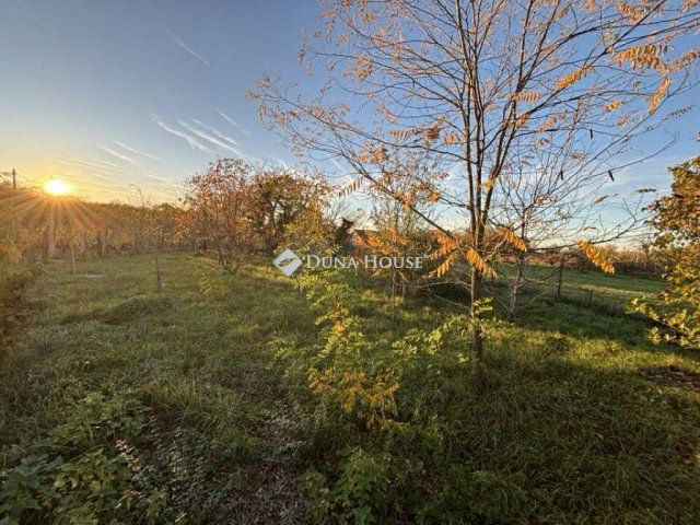 Eladó telek, Sárváron 6 M Ft / költözzbe.hu