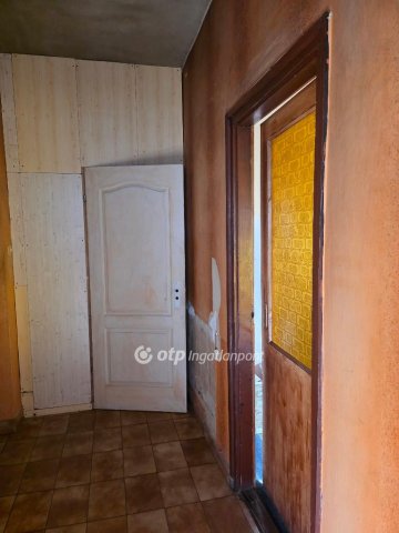 Eladó családi ház, Bagon 26 M Ft, 3 szobás