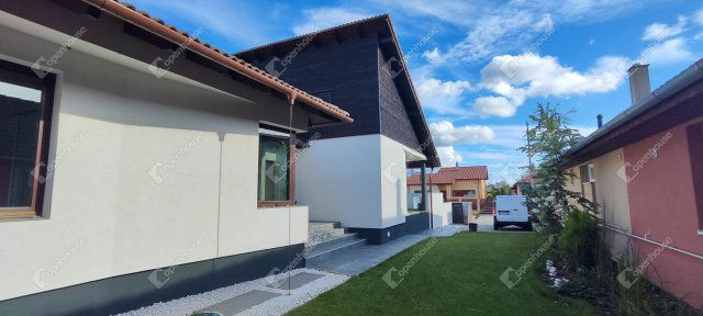 Eladó családi ház, Győrött 195 M Ft, 5 szobás