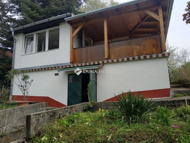 Eladó nyaraló, Nógrádon 30 M Ft, 3 szobás