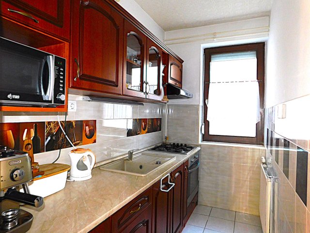 Eladó téglalakás, Keszthelyen 60 M Ft, 3 szobás