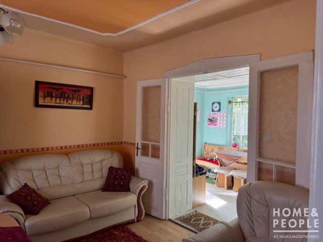 Eladó családi ház, Kisteleken 29.999 M Ft, 2 szobás