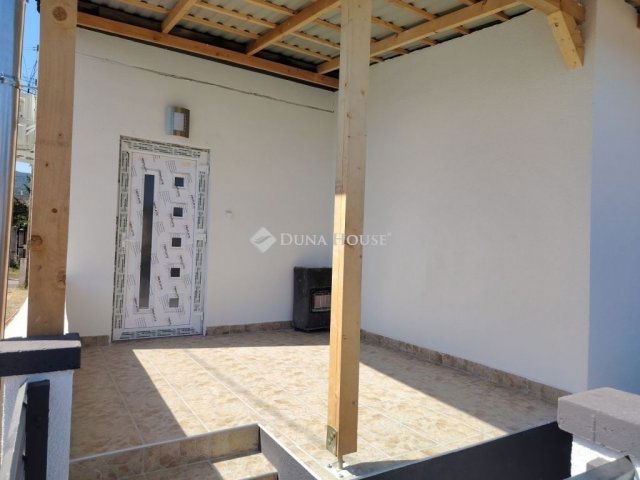 Eladó téglalakás, Tokodaltárón 25.5 M Ft, 2 szobás