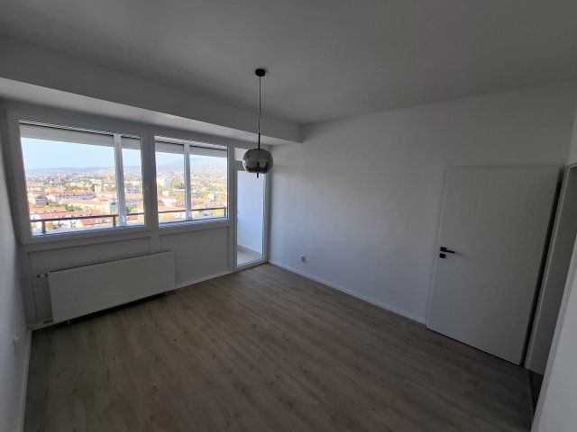 Eladó téglalakás, Pécsett, Ybl Miklós utcában 56.9 M Ft