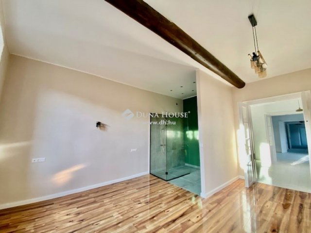 Eladó családi ház, Véménden 81.9 M Ft, 4 szobás